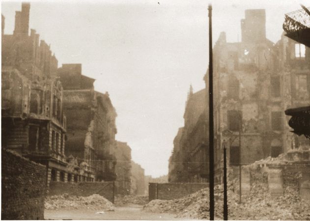 Ruins in the Warsaw ghetto after its destruction by the SS